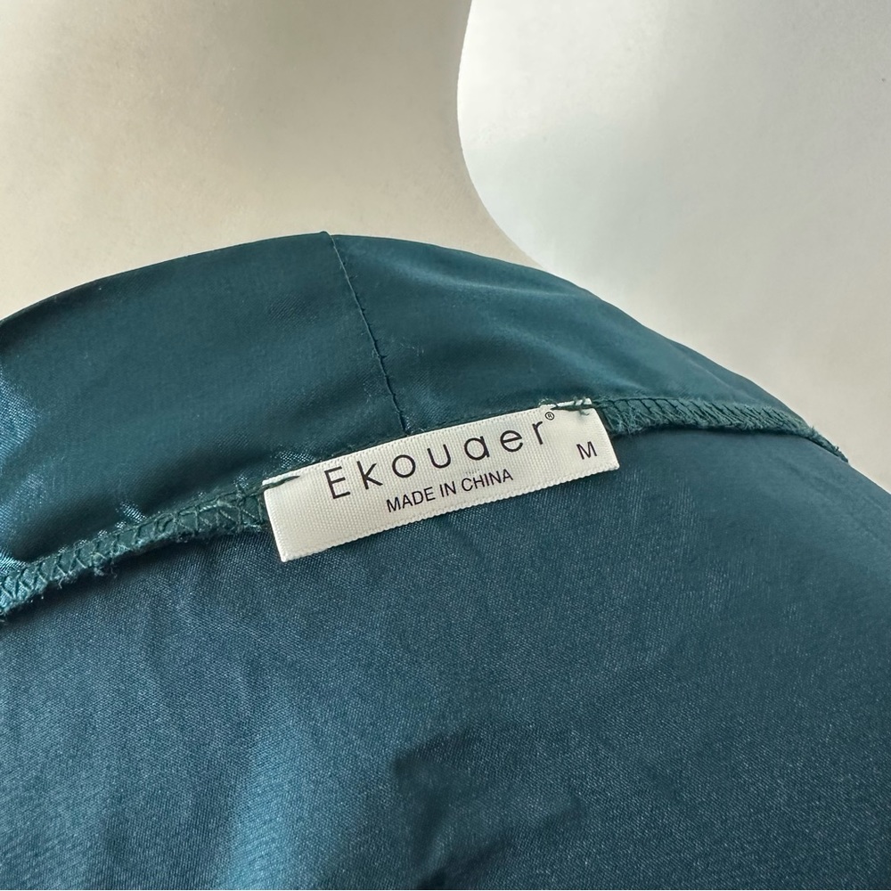 Amazon Ekouaer Satin Robe - Picture 6 of 6